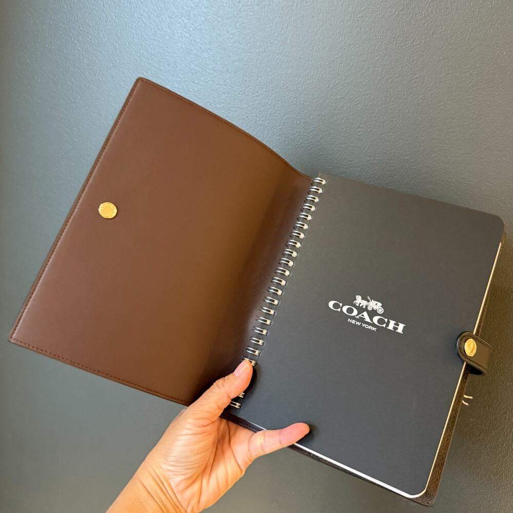 NEW‼️Coach Notebook In Signature Canvas Walnut/Black - Picture 4 of 5